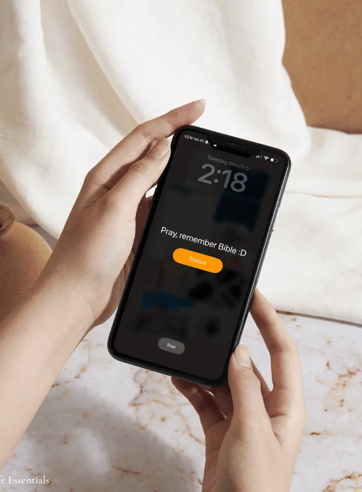 Midday alarm to spend time with God